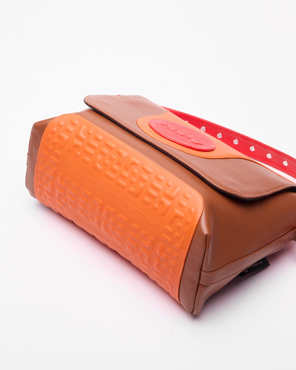 Stella Messenger Bag Grande - Marrom