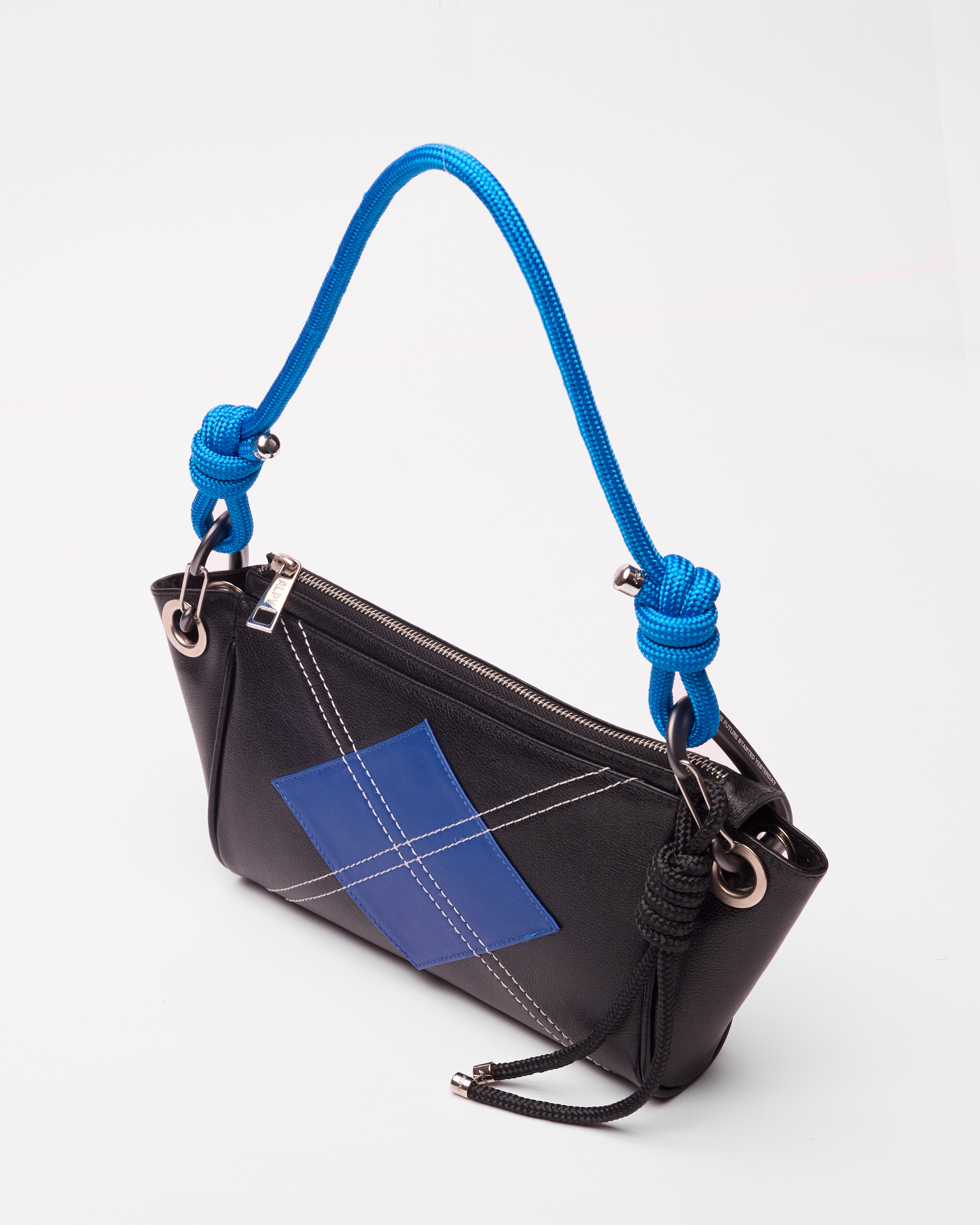 Paris Shoulder Bag - Preto Bordado – Alexandre Pavao