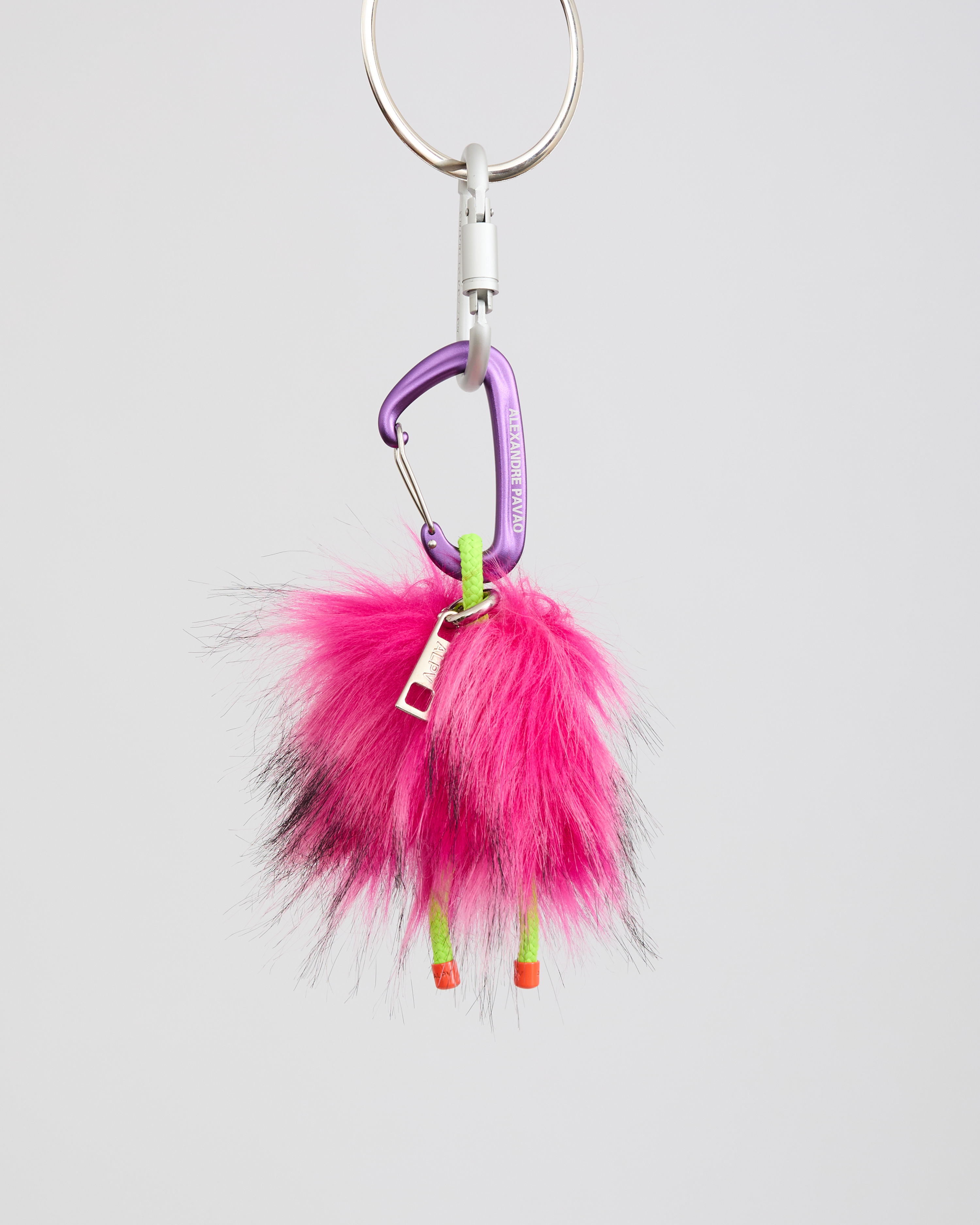 FURRY KEYCHAIN - ROSA