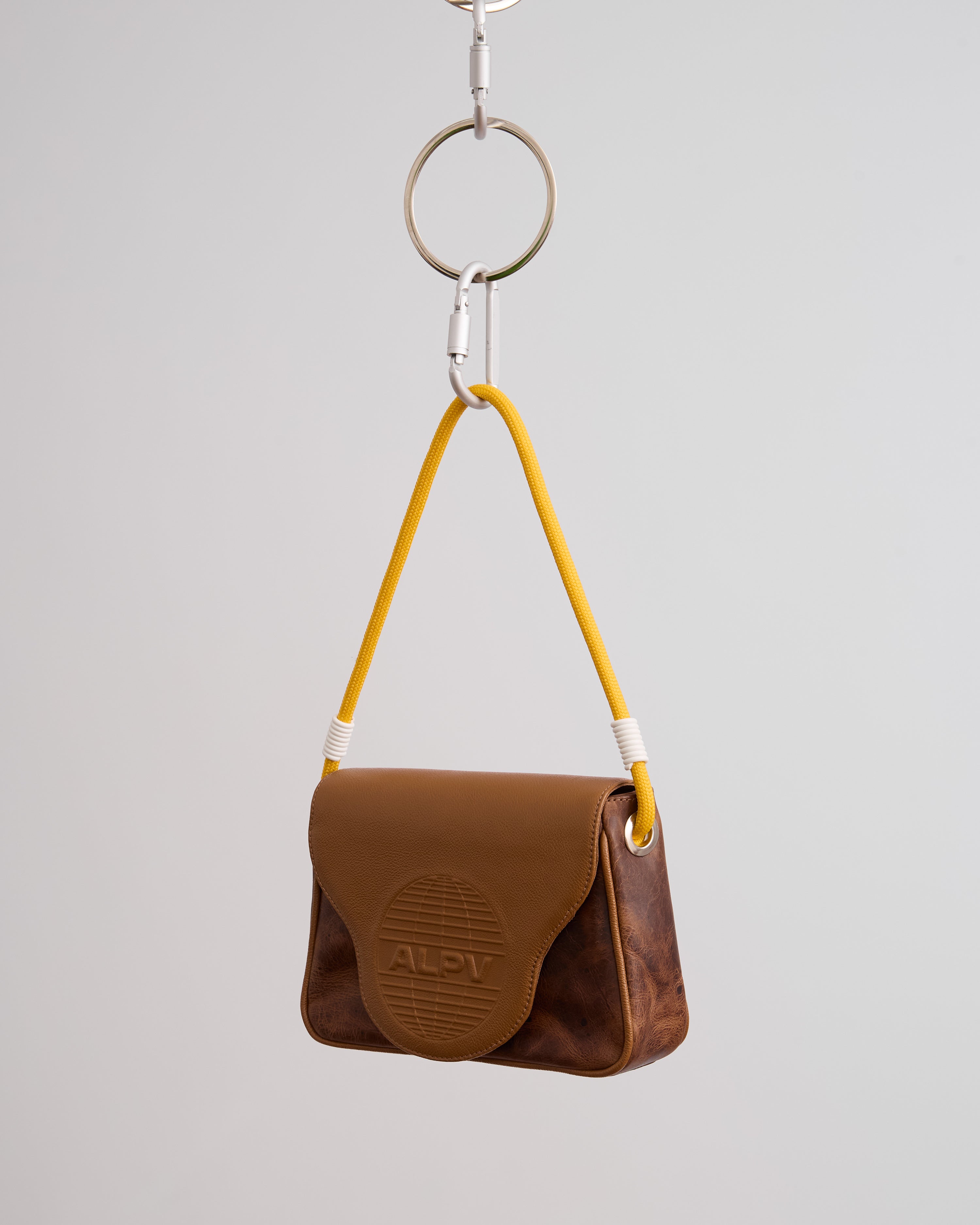 PEGGY SHOULDER BAG - MARROM