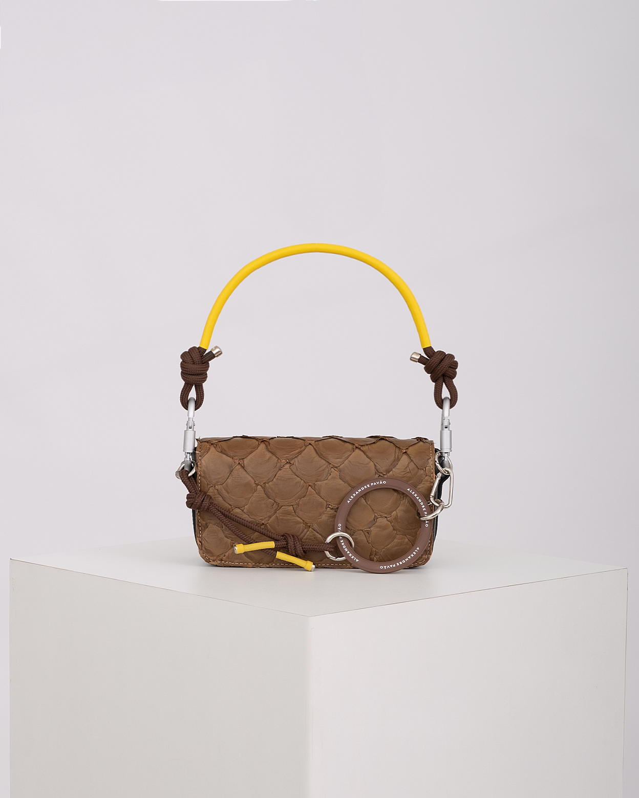 ARAPAIMA SHOULDER BAG - MARROM