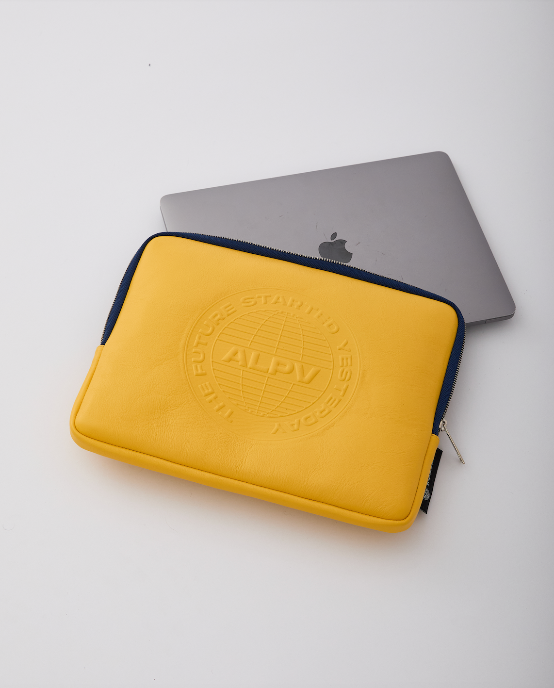 CAPA SLEEVE NOTEBOOK  - AMARELO